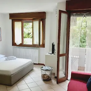 Apartament La Casa Sul Bosco, Como