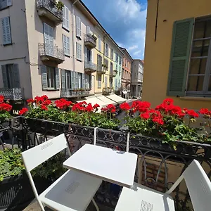 Apartament Russomanno, Como